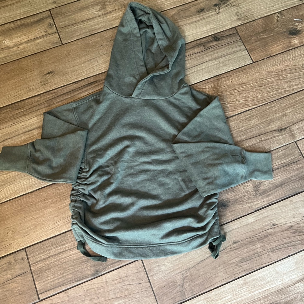 Womens / Girls sweatshirt